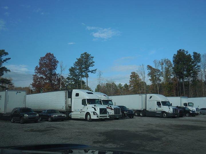 winstonsalemtractortrailertruckparking.com winstonsalemtractortrailertruckparking.com